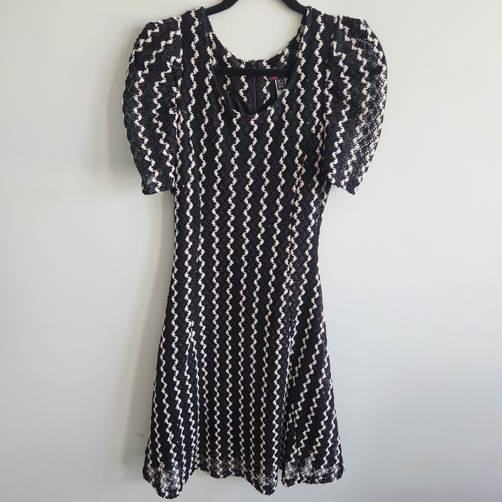 Black and White Patterned Lace Sequins Dress Sz 6-8 Whimsigoth Witchy Goth Prom - Picture 3 of 11